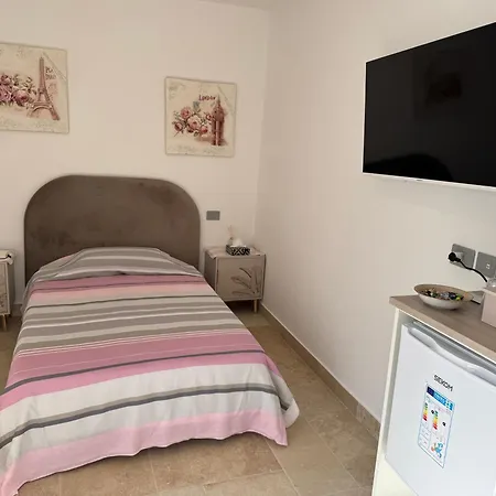 فندق مبيت وإفطار Di Mare 4*
